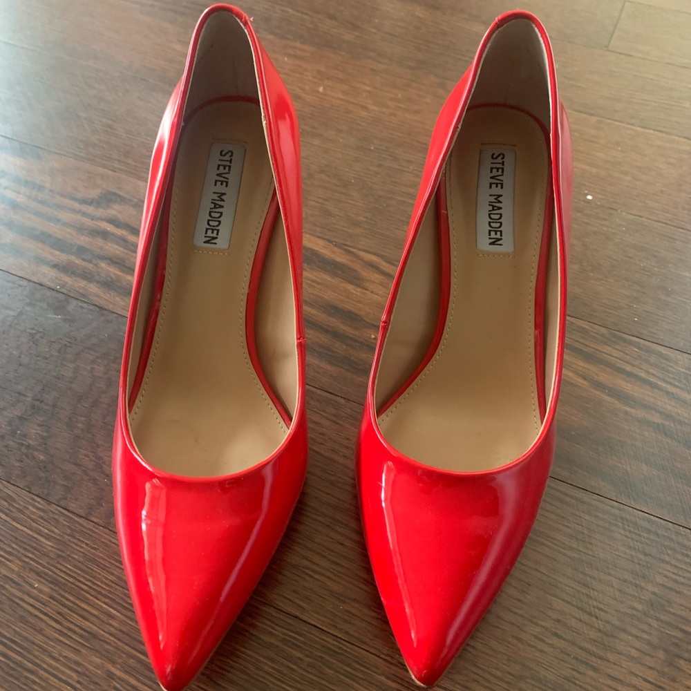 BRAND NEW! only worn one time. Steve Madden red heels